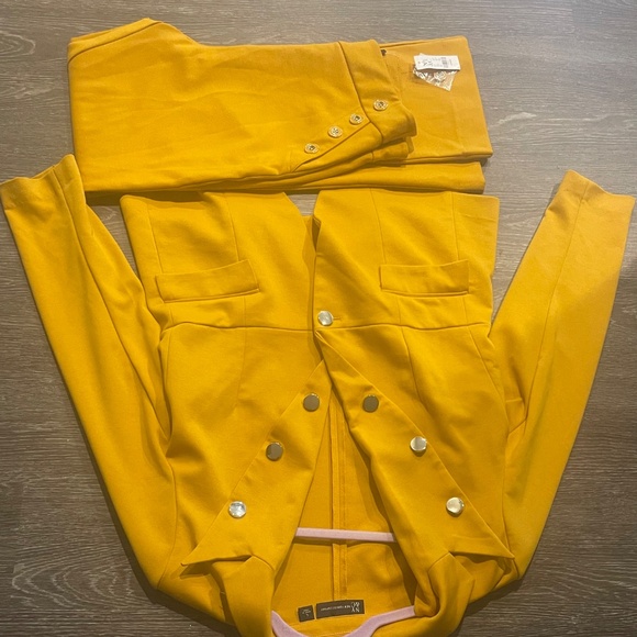 New York & Company Women Suit Sets - Picture 4 of 5